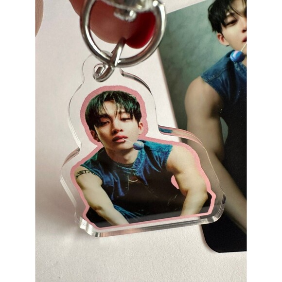 Bang Chan Stray Kids Dominate ATE Kawaii Acrylic Keychain Bias Gift Accessory - Picture 3 of 3